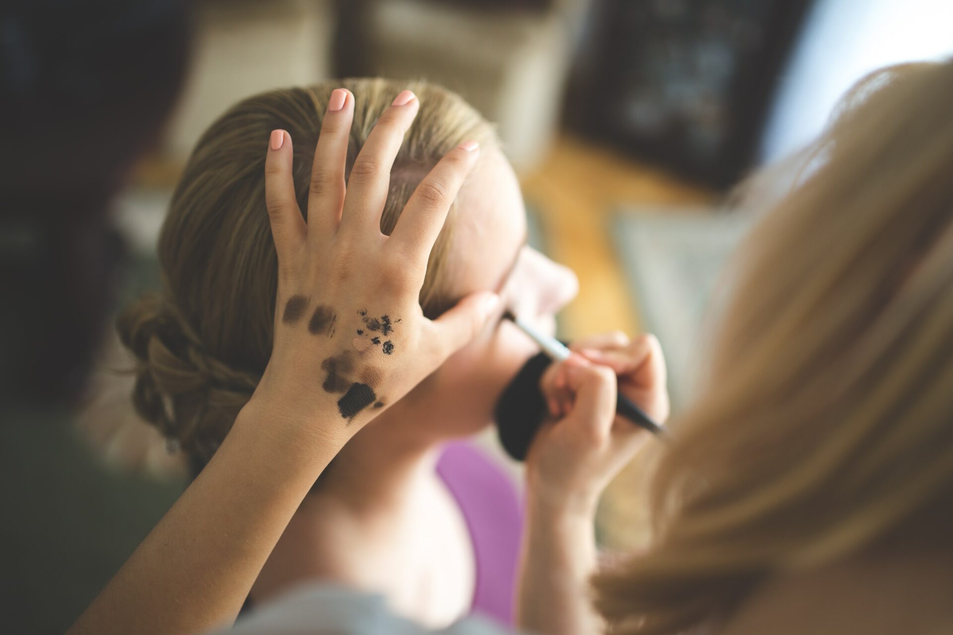 Beauty to go! What Mobile make-up artists need to know about insurance