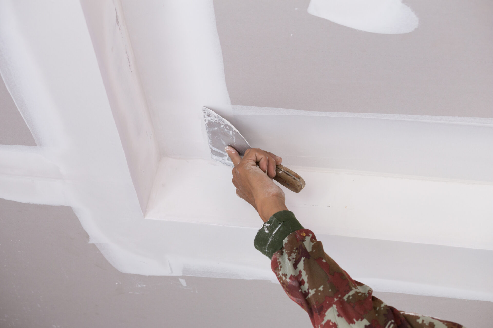 A guide to plasterer’s insurance that won’t leave you, board