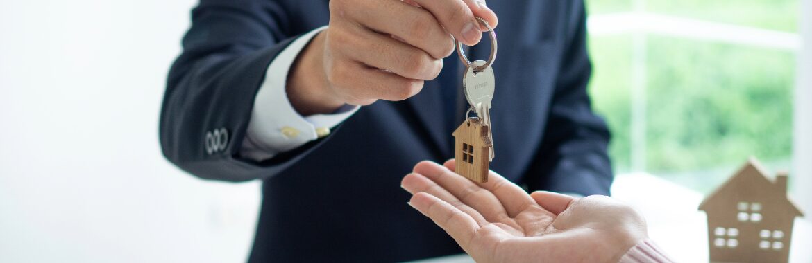 A real estate agent and a property buyer